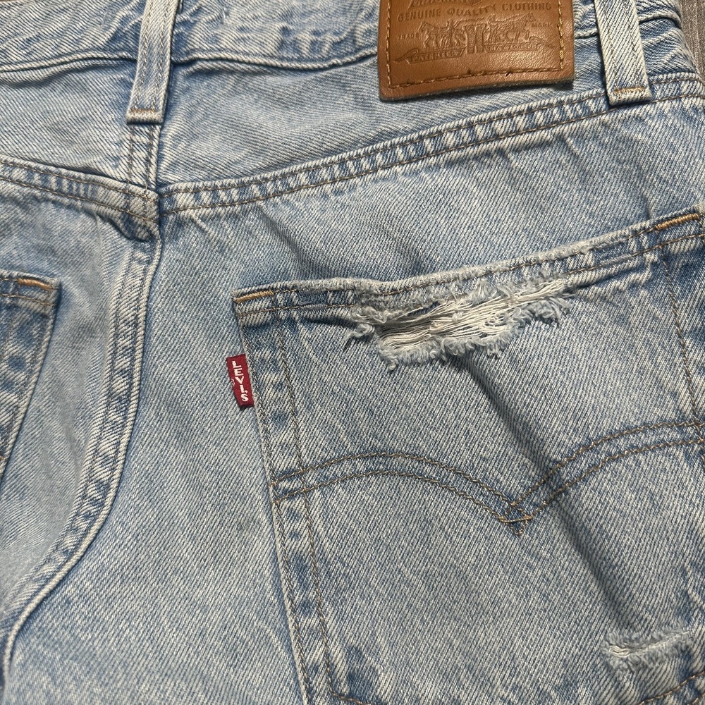 Levis Premium Baggy Dad Jeans Womens 26x30 Light Wash Distressed Ripped Raw Hem - Picture 11 of 16